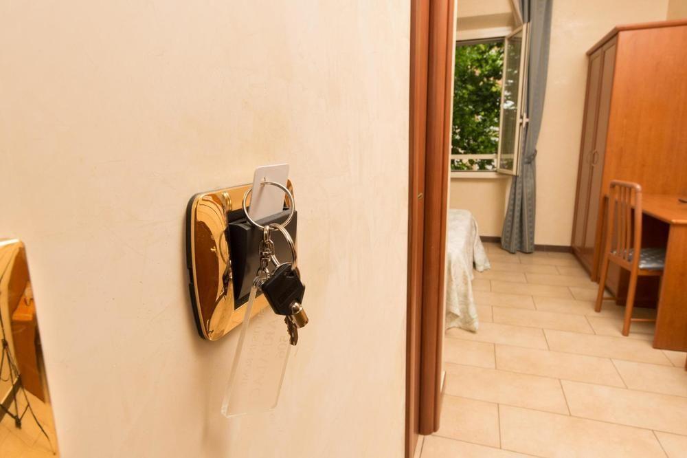 Cesar Palace Guesthouse Rome Exterior photo
